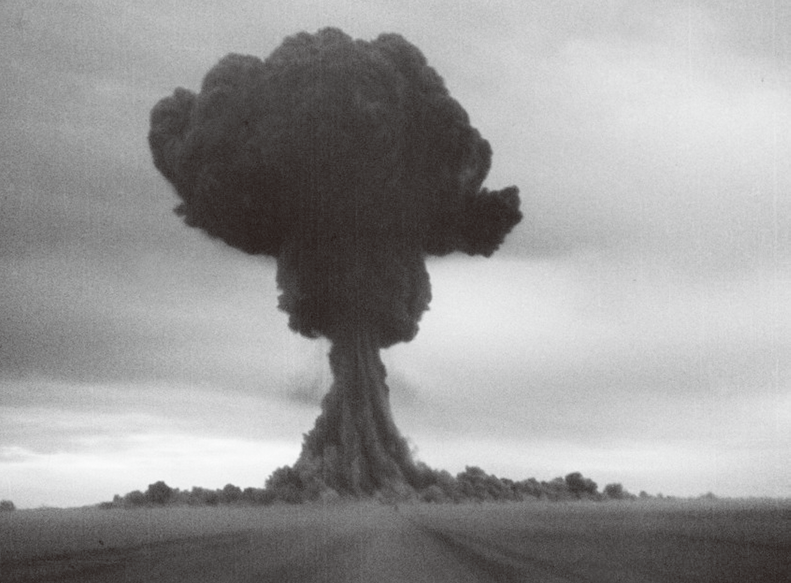 広島平和記念資料館 | 展示を見る | 常設展示 | 5 核兵器の危険性 | 5