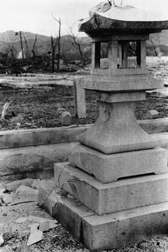Stone lantern cracked in pieces by the heat ray